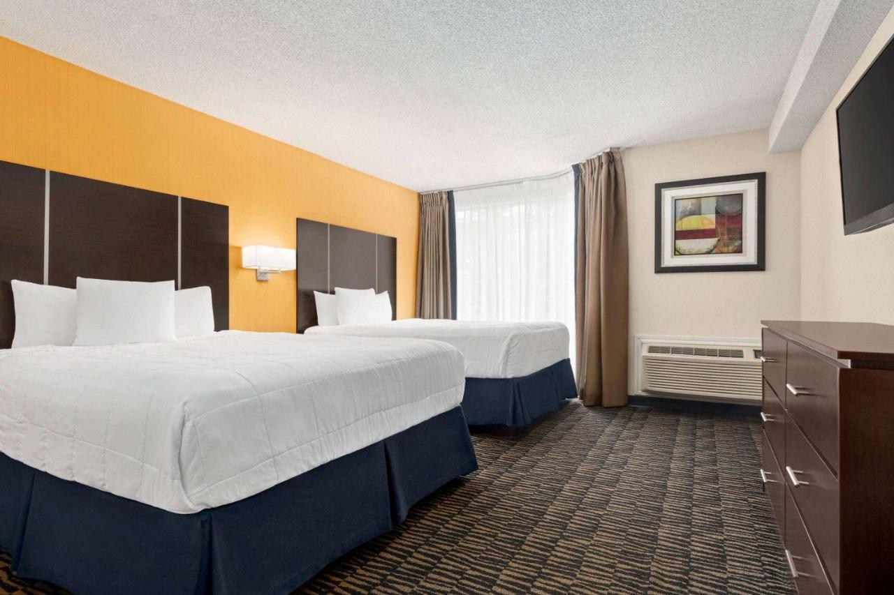 Ramada Plaza By Wyndham Niagara Falls Exterior photo