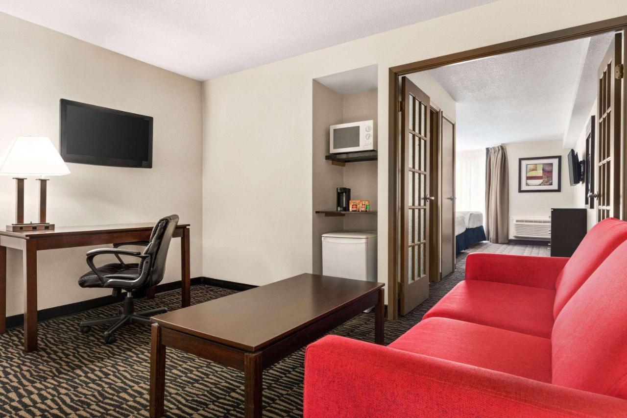 Ramada Plaza By Wyndham Niagara Falls Exterior photo