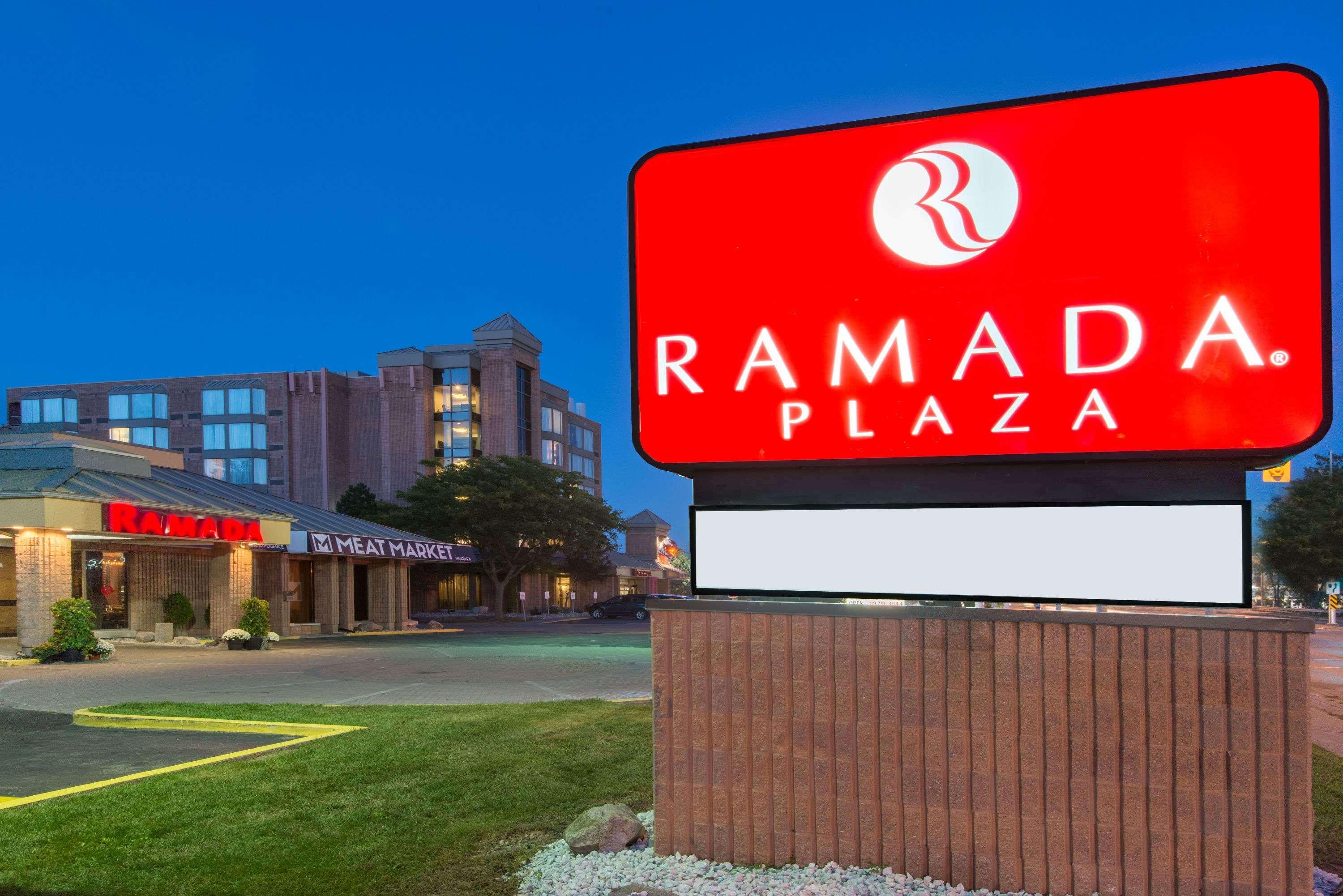 Ramada Plaza By Wyndham Niagara Falls Exterior photo